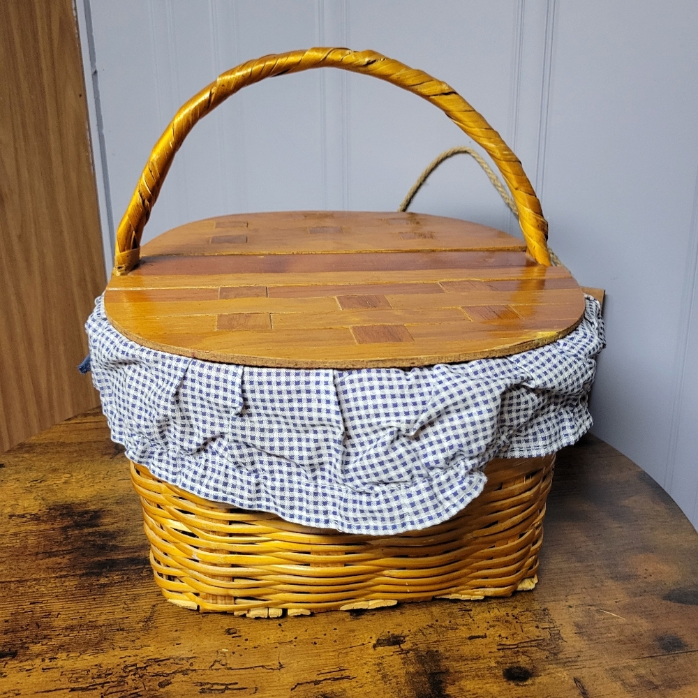 Vintage 1950s Wicker Picnic Basket w/Blue Gingham Lining double lided - Picture 3 of 16